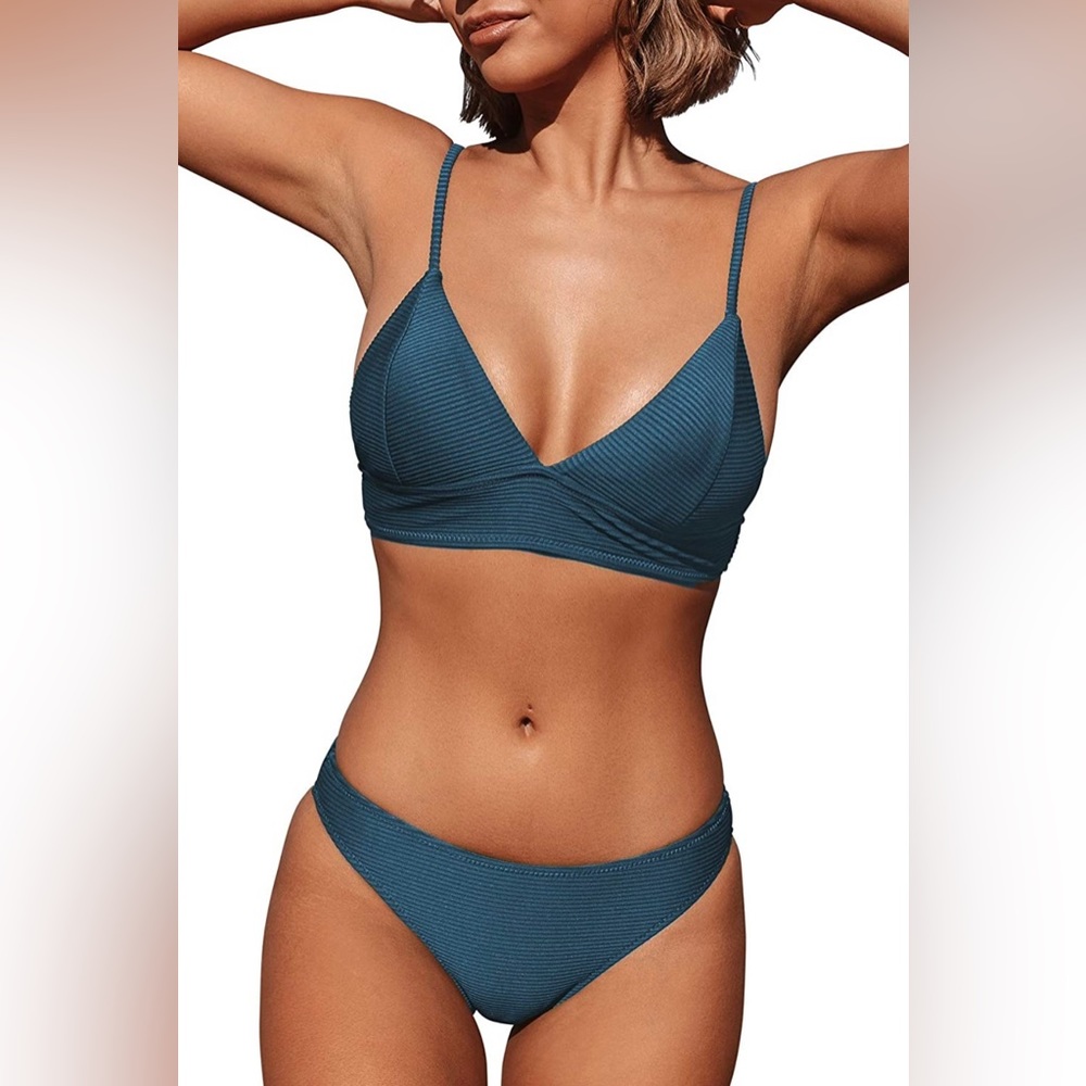 CUPSHE Women Bikini Set Solid Color Sexy Triangle Two Piece Swimsuit